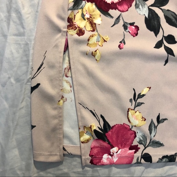 Fashion Nova two-piece floral crop top & skirt set - Picture 4 of 7